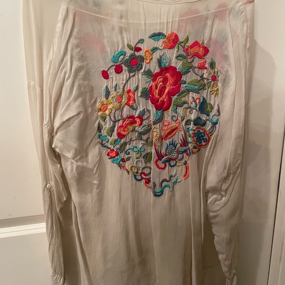 Johnny Was Cream Top with Colorful Floral Embroidery